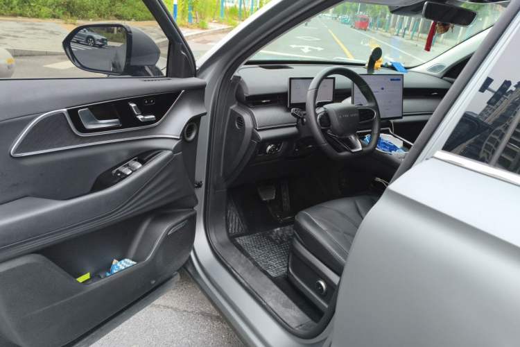Used Chery Fengyun T9 2024 120 Long-Range Flagship Version 7 Seats Lithium Iron Phosphate Driver Seat