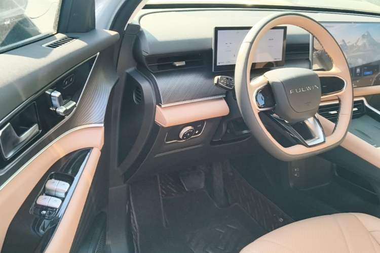 Used Chery Fengyun T9 2024 210 Ultra-Long Range Luxury Version 5 Seats Manganese Iron Phosphate Lithium Driver Seat
