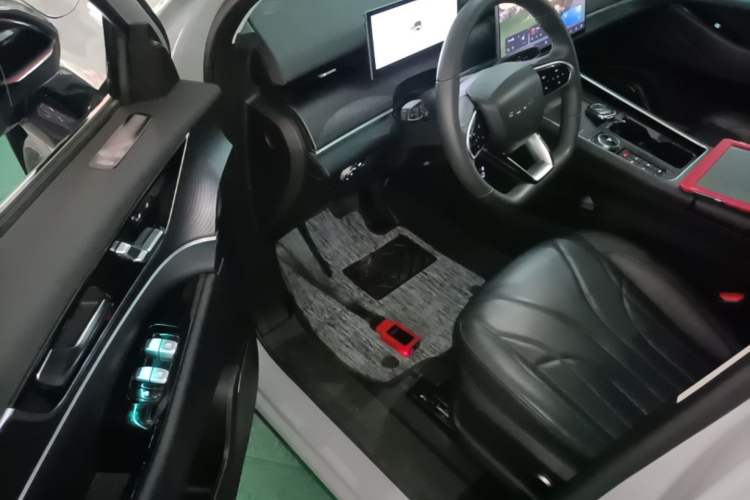 Used Chery Fengyun T9 2024 120 Long-Range Luxury Version 5 Seats Ternary Lithium Driver Seat