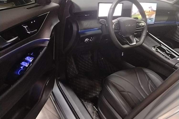 Used Chery Fengyun T9 2024 120 Long-Range Luxury Version 5 Seats Lithium Iron Phosphate Driver Seat