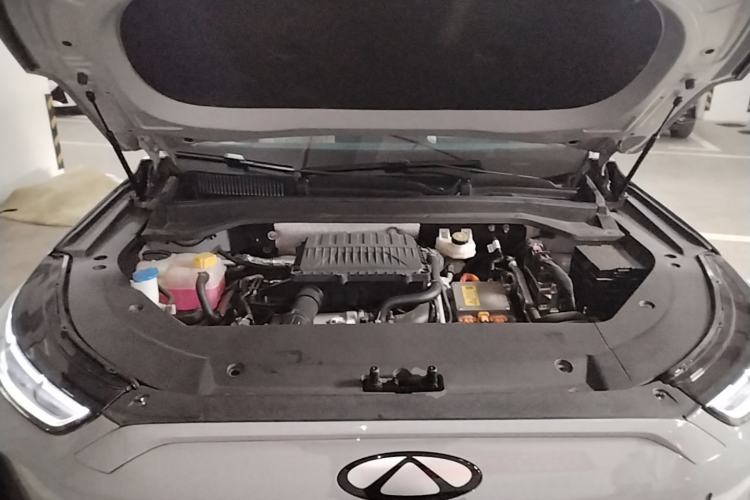 Used Chery Fengyun T9 2024 120 Long-Range Flagship Version 7 Seats Lithium Iron Phosphate Engine Bay