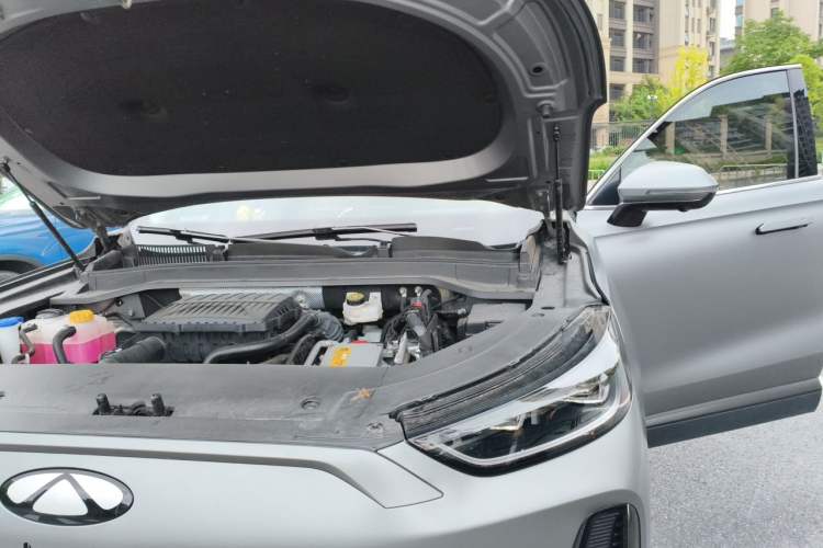 Used Chery Fengyun T9 2024 120 Long-Range Flagship Version 7 Seats Lithium Iron Phosphate Engine Bay Left