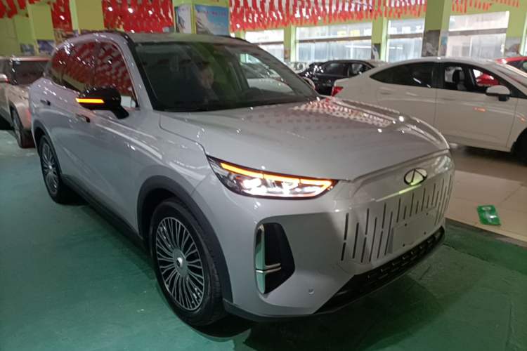 Used Chery Fengyun T9 2024 120 Long-Range Luxury Version 5 Seats Ternary Lithium Front Right 45 Deg