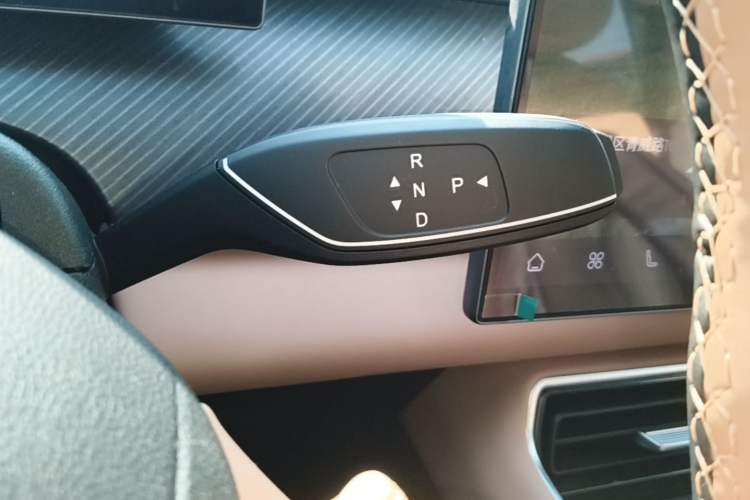 Used Chery Fengyun T9 2024 210 Ultra-Long Range Luxury Version 5 Seats Manganese Iron Phosphate Lithium Gear Lever