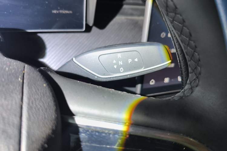 Used Chery Fengyun T9 2024 120 Long-Range Flagship Version 7 Seats Ternary Lithium Gear Lever