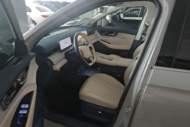 Used Chery Fengyun T9 2024 120 Long-Range Flagship Version 7 Seats Ternary Lithium Left Front Seat