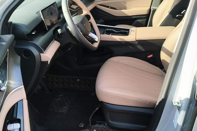 Used Chery Fengyun T9 2024 210 Ultra-Long Range Luxury Version 5 Seats Manganese Iron Phosphate Lithium Left Front Seat