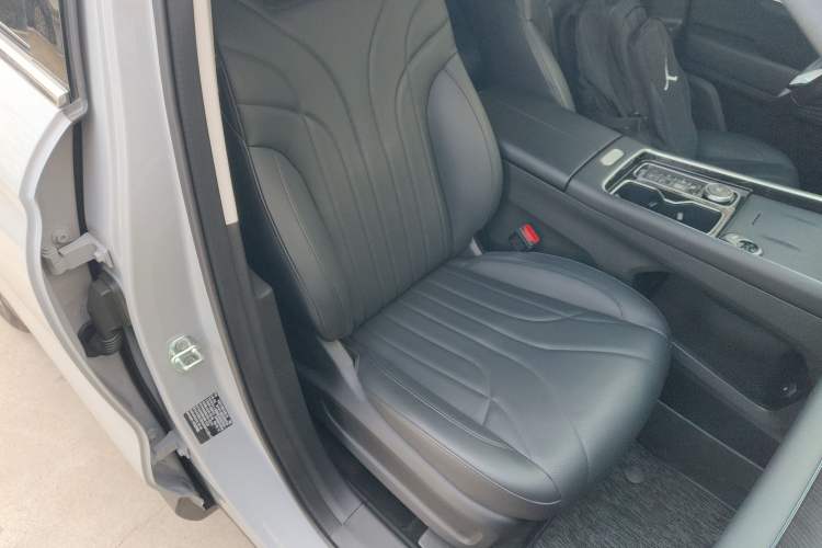 Used Chery Fengyun T9 2024 120 Long-Range Comfort Version 5-Seater with Ternary Lithium Battery Right Front Seat