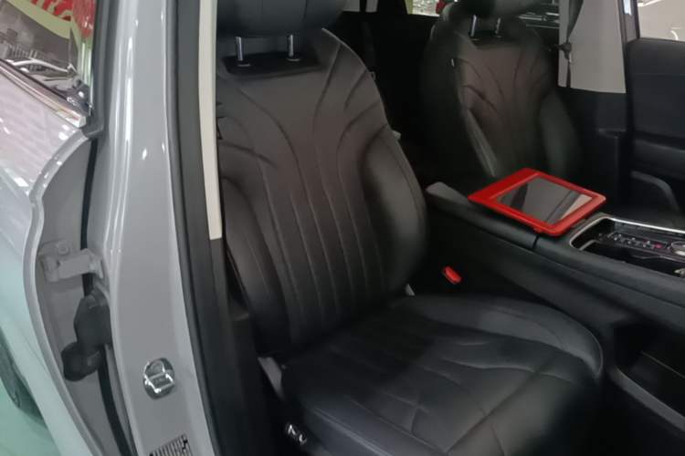 Used Chery Fengyun T9 2024 120 Long-Range Luxury Version 5 Seats Ternary Lithium Right Front Seat