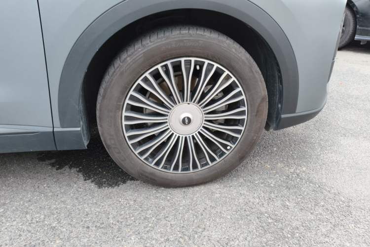 Used Chery Fengyun T9 2024 120 Long-Range Flagship Version 7 Seats Lithium Iron Phosphate Right Front Wheel Hub