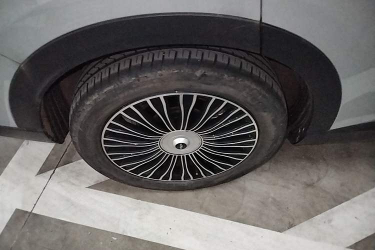 Used Chery Fengyun T9 2024 120 Long-Range Flagship Version 7 Seats Lithium Iron Phosphate Right Rear Wheel Hub