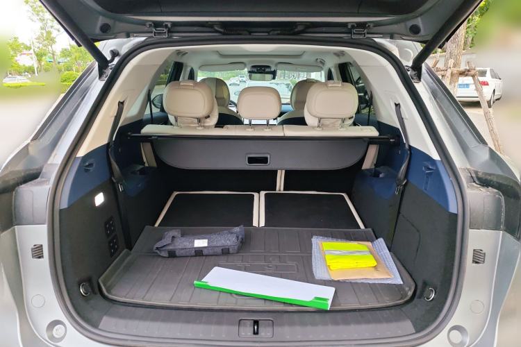 Used Chery Fengyun T9 2024 120 Long-Range Flagship Version 7 Seats Lithium Iron Phosphate Trunk
