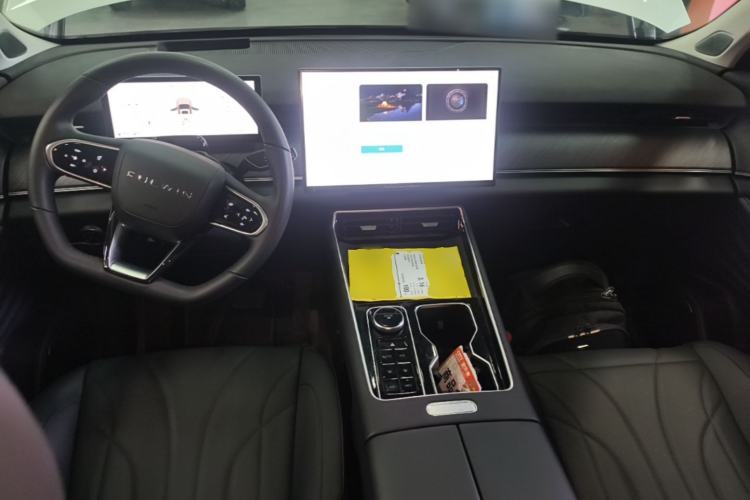 Used Chery Fengyun T9 2024 120 Long-Range Flagship Version 7 Seats Ternary Lithium Center Console