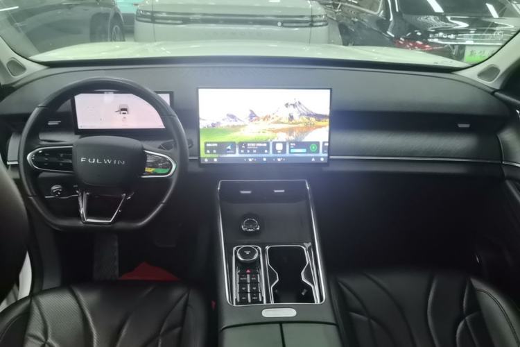Used Chery Fengyun T9 2024 120 Long-Range Standard Version 5 Seats Lithium-NMC Battery Center Console