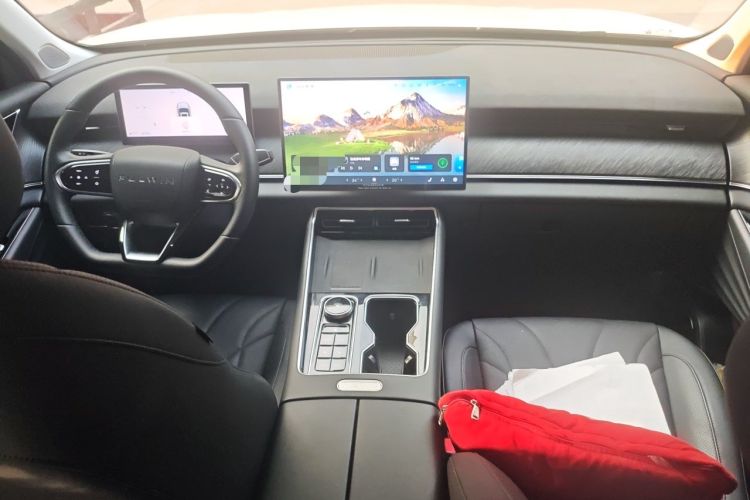 Used Chery Fengyun T9 2024 120 Long-Range Comfort Version 7 Seats Lithium Iron Phosphate Center Console