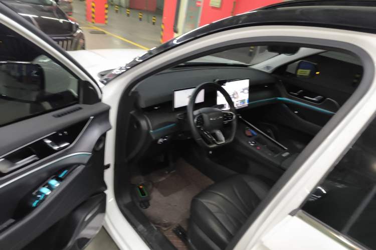 Used Chery Fengyun T9 2024 120 Long-Range Comfort Version 7 Seats Lithium Iron Phosphate Driver Seat