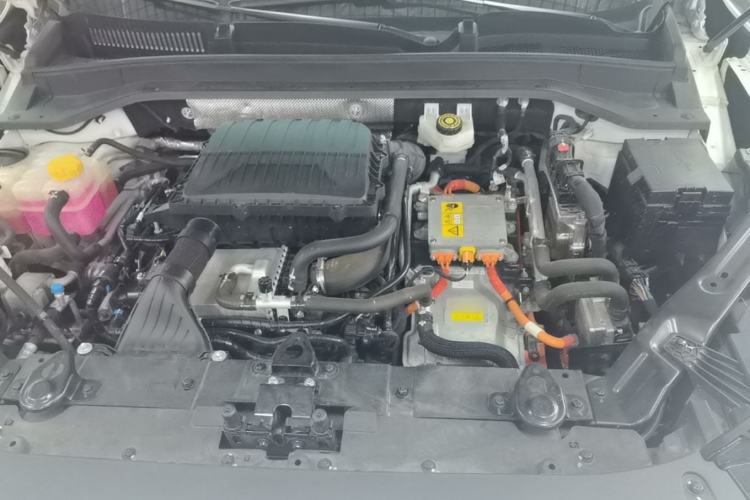 Used Chery Fengyun T9 2024 120 Long-Range Standard Version 5 Seats Lithium-NMC Battery Engine Bay