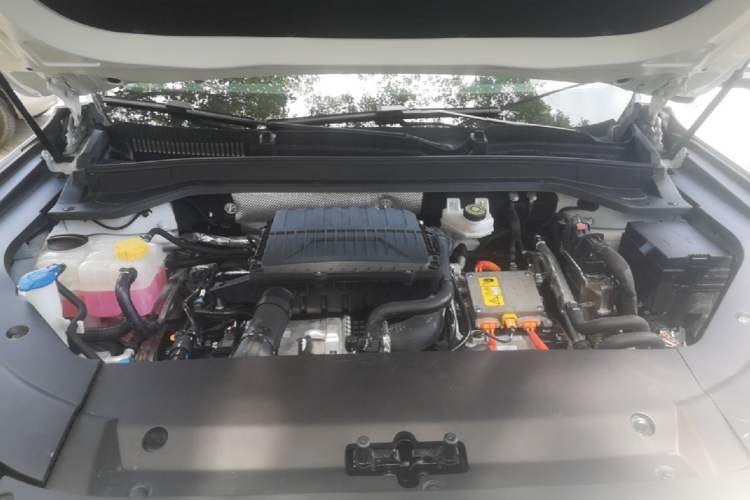 Used Chery Fengyun T9 2024 120 Long-Range Comfort Version 5-Seater with Ternary Lithium Battery Engine Bay