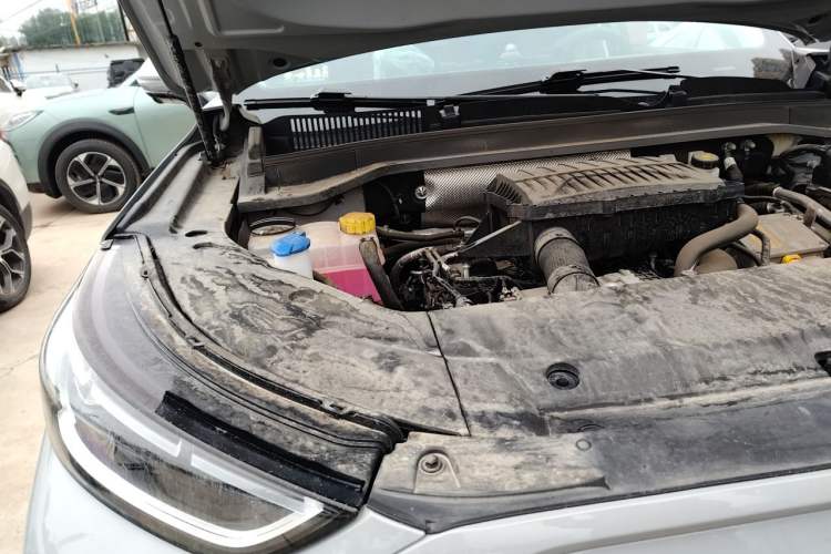Used Chery Fengyun T9 2024 120 Long-Range Flagship Version 7 Seats Lithium Iron Phosphate Engine Bay Right