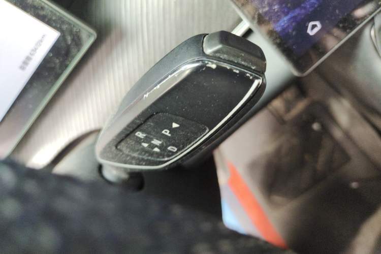 Used Chery Fengyun T9 2024 120 Long-Range Comfort Version 5-Seater with Ternary Lithium Battery Gear Lever