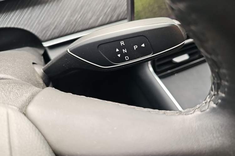 Used Chery Fengyun T9 2024 120 Long-Range Comfort Version 7-Seater Lithium-Ion Battery Gear Lever