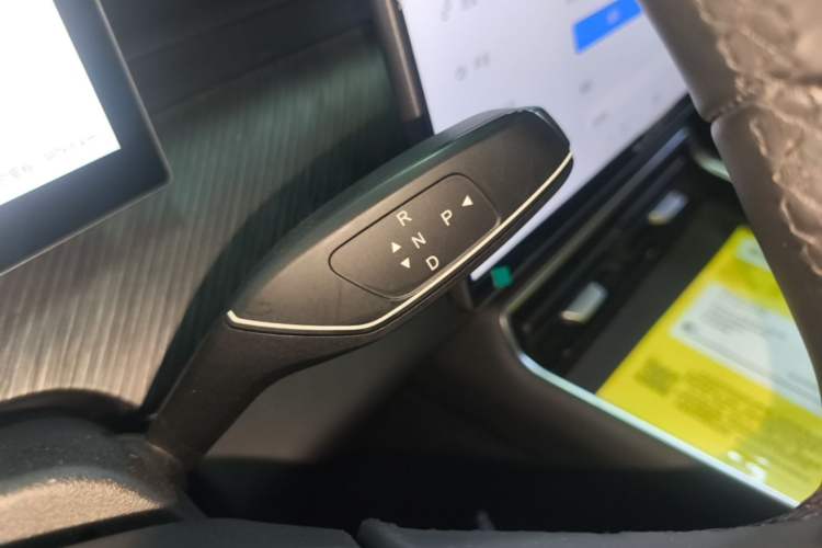 Used Chery Fengyun T9 2024 120 Long-Range Flagship Version 7 Seats Ternary Lithium Gear Lever