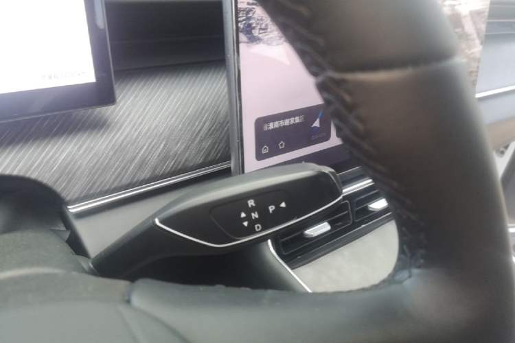 Used Chery Fengyun T9 2024 120 Long-Range Comfort Version 5-Seater with Ternary Lithium Battery Gear Lever