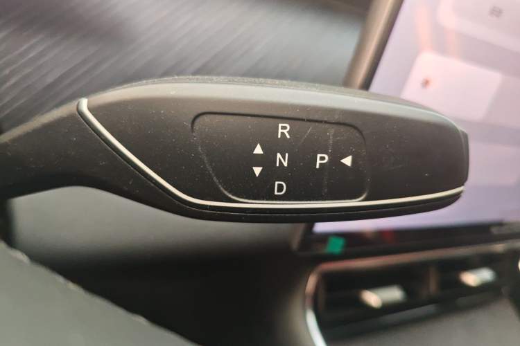 Used Chery Fengyun T9 2024 120 Long-Range Comfort Version 7 Seats Lithium Iron Phosphate Gear Lever