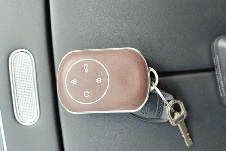 Used Chery Fengyun T9 2024 120 Long-Range Comfort Version 5-Seater with Ternary Lithium Battery Interior 1