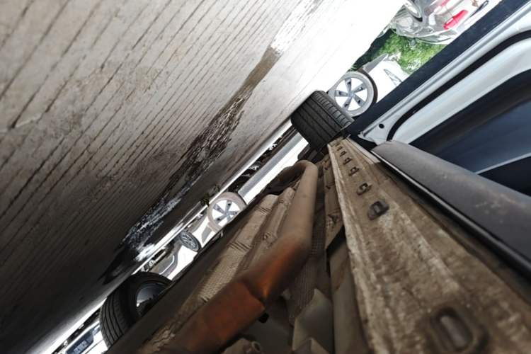 Used Chery Fengyun T9 2024 120 Long-Range Comfort Version 7-Seater Lithium-Ion Battery Left Side Sill