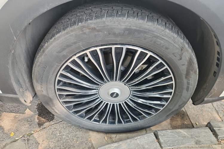Used Chery Fengyun T9 2024 120 Long-Range Flagship Version 7 Seats Ternary Lithium Right Front Wheel Hub
