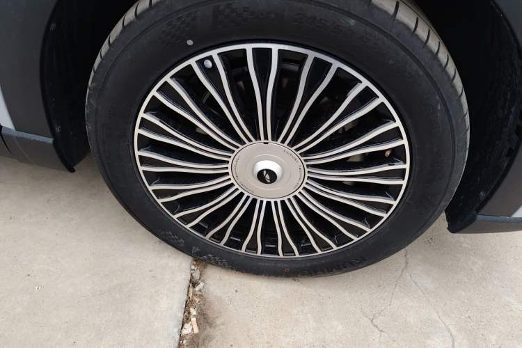 Used Chery Fengyun T9 2024 120 Long-Range Flagship Version 7 Seats Lithium Iron Phosphate Right Front Wheel Hub