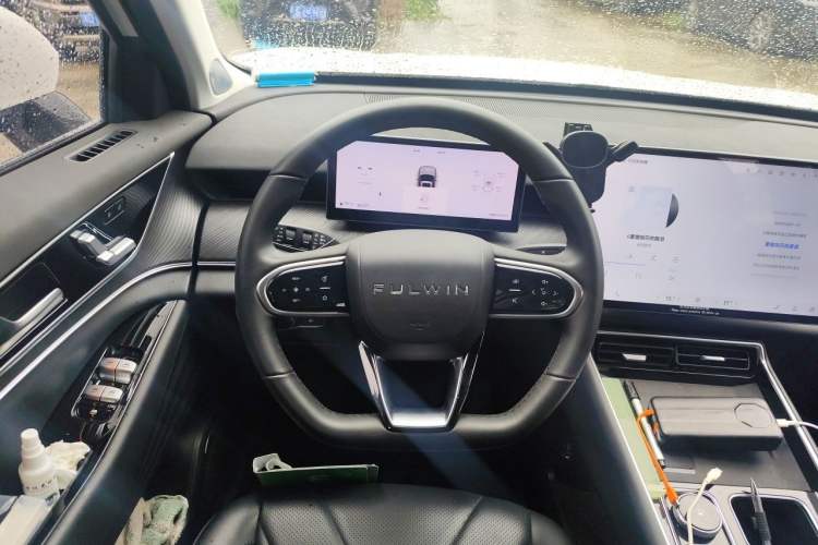 Used Chery Fengyun T9 2024 120 Long-Range Luxury Version 5 Seats Ternary Lithium Steering Wheel