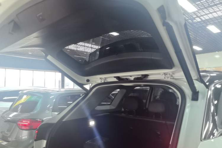 Used Chery Fengyun T9 2024 120 Long-Range Standard Version 5 Seats Lithium-NMC Battery Trunk