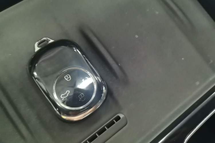 Used Chery Fengyun T9 2024 120 Long-Range Standard Version 5 Seats Lithium-NMC Battery Vehicle Key