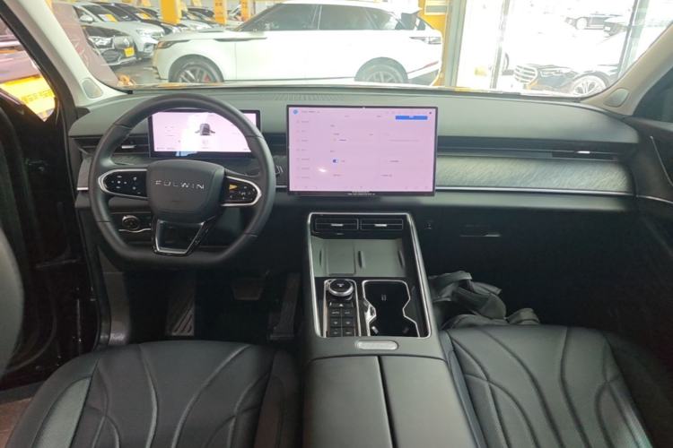 Used Chery Fengyun T9 2025 120 Long-Range Luxury Version 5 Seats Lithium Iron Phosphate Center Console