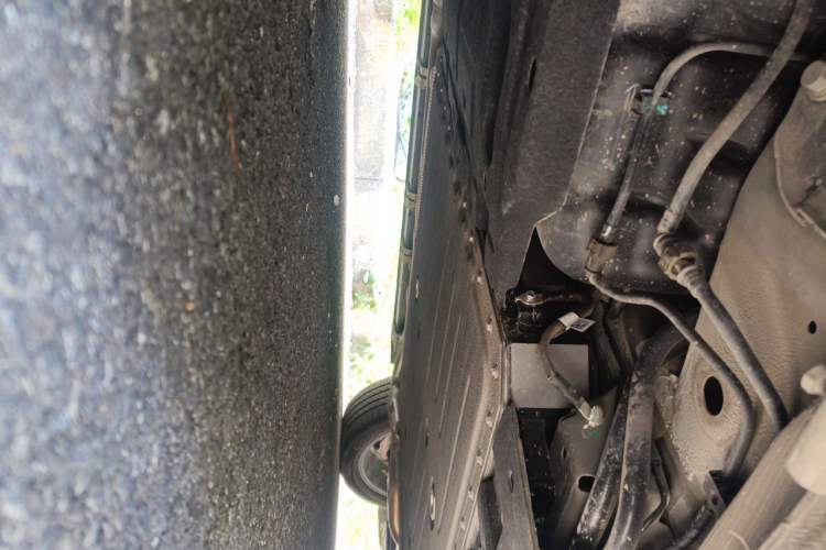 Used Chery Fengyun T9 2025 120 Long-Range Flagship Version 5 Seats Lithium Iron Phosphate Chassis Rear Right