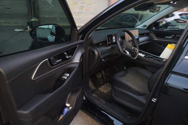Used Chery Fengyun T9 2025 120 Long-Range Prestige Version 5 Seats Lithium Iron Phosphate Driver Seat