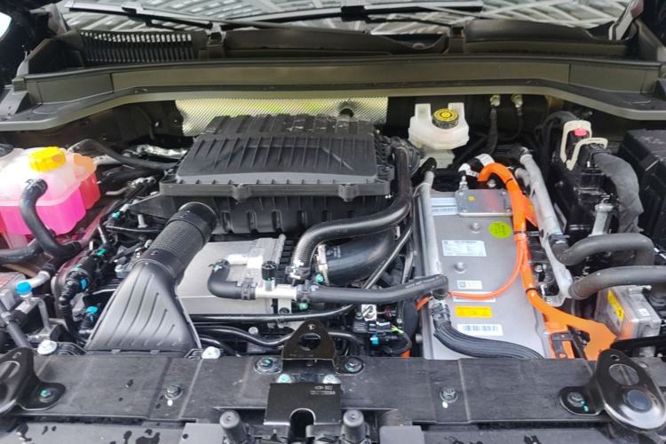 Used Chery Fengyun T9 2025 120 Long-Range Prestige Version 5 Seats Lithium Iron Phosphate Engine Bay