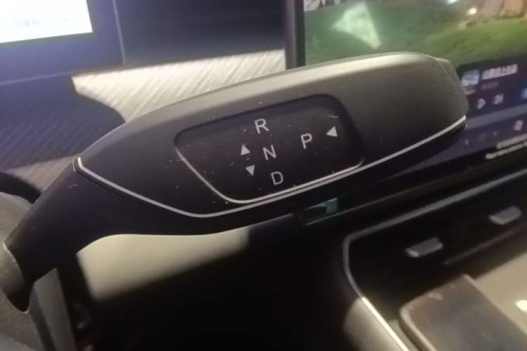 Used Chery Fengyun T9 2025 120 Long-Range Prestige Version 5 Seats Lithium Iron Phosphate Gear Lever