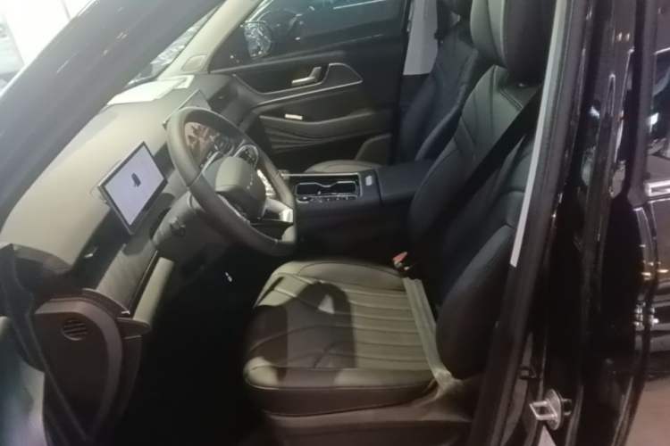 Used Chery Fengyun T9 2025 120 Long-Range Prestige Version 5 Seats Lithium Iron Phosphate Left Front Seat