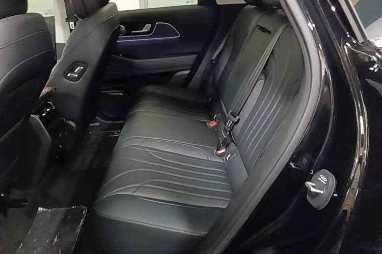 Used Chery Fengyun T9 2025 120 Long-Range Luxury Version 5 Seats Lithium Iron Phosphate Left Rear Seat
