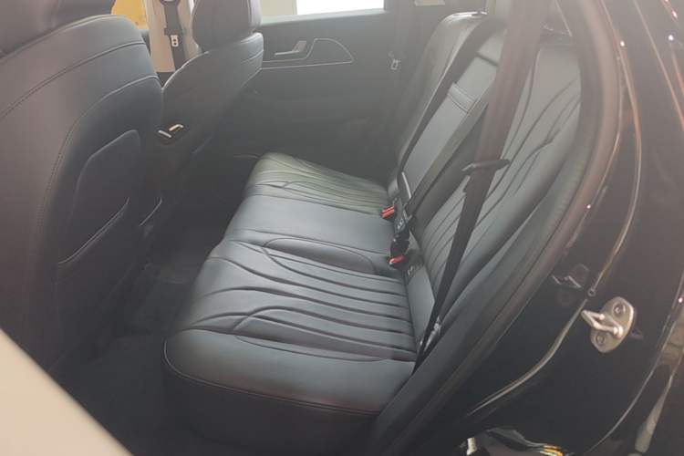 Used Chery Fengyun T9 2025 120 Long-Range Luxury Version 5 Seats Lithium Iron Phosphate Left Rear Seat