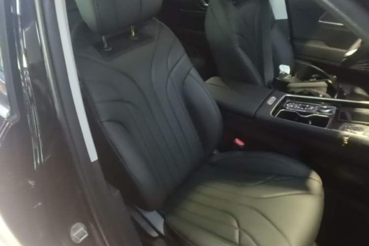 Used Chery Fengyun T9 2025 120 Long-Range Prestige Version 5 Seats Lithium Iron Phosphate Right Front Seat