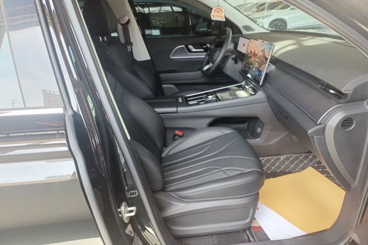 Used Chery Fengyun T9 2025 120 Long-Range Luxury Version 5 Seats Lithium Iron Phosphate Right Front Seat