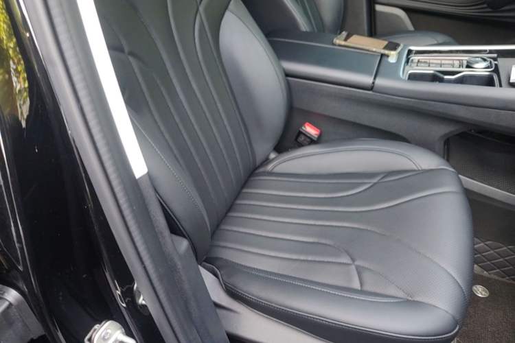 Used Chery Fengyun T9 2025 120 Long-Range Prestige Version 5 Seats Lithium Iron Phosphate Right Front Seat