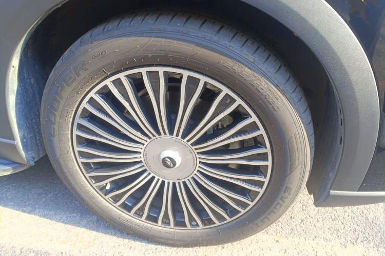 Used Chery Fengyun T9 2025 120 Long-Range Flagship Version 5 Seats Lithium Iron Phosphate Right Front Wheel Hub