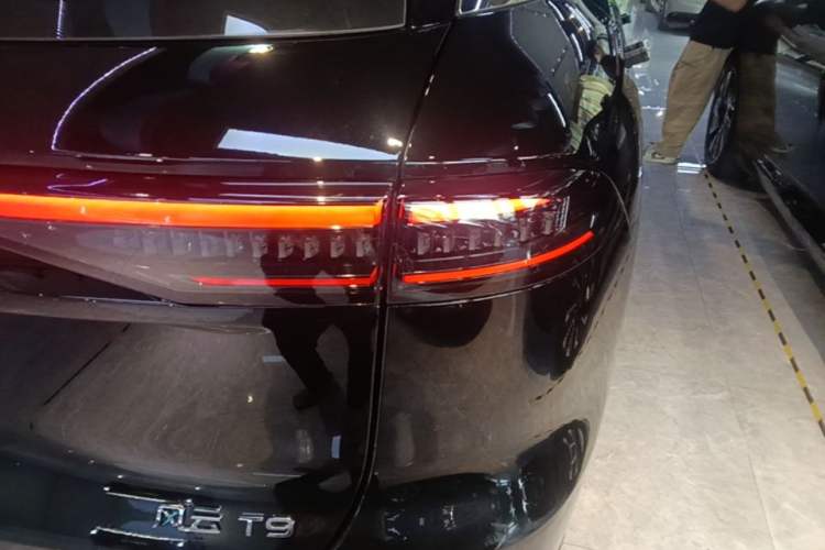 Used Chery Fengyun T9 2025 120 Long-Range Prestige Version 5 Seats Lithium Iron Phosphate Right Rear Taillight