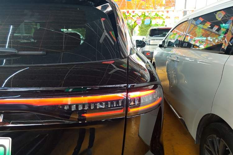 Used Chery Fengyun T9 2025 120 Long-Range Flagship Version 7 Seats Lithium Iron Phosphate Right Rear Taillight