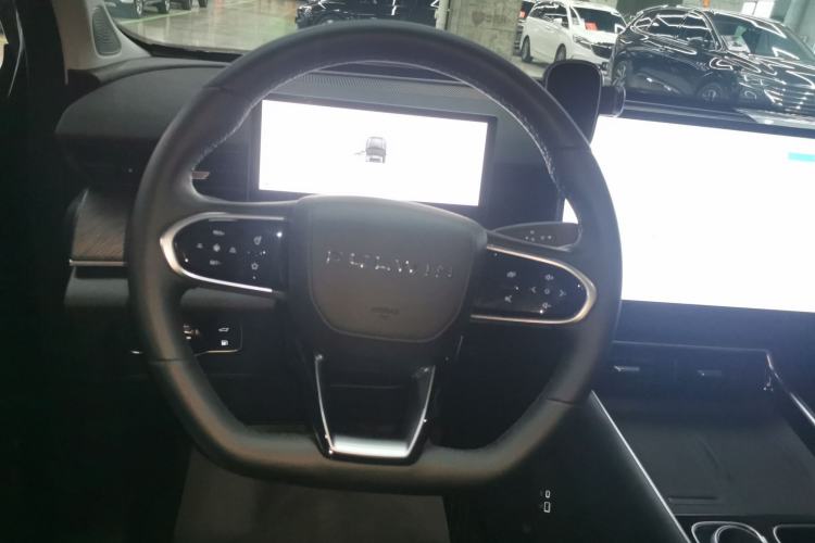 Used Chery Fengyun T9 2025 120 Long-Range Luxury Version 7 Seats Lithium Iron Phosphate Steering Wheel